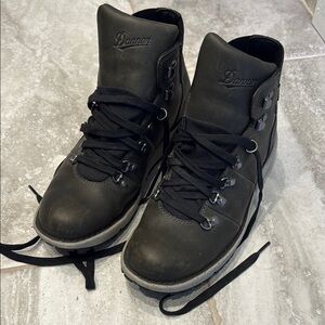 Danner Men's Black Hiking Boots
